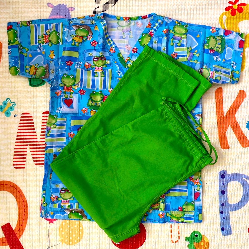 💙Scrub set FREE w purchase 50$ 😊